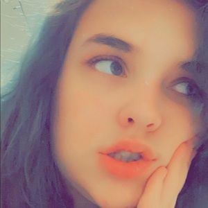 Meet your Posher, Alecia